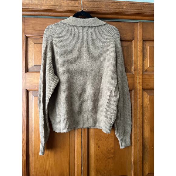 Everlane Women's The Alpaca Waffle Stitch Collared V-Neck Sweater Camel Tan SZ M - Picture 8 of 9